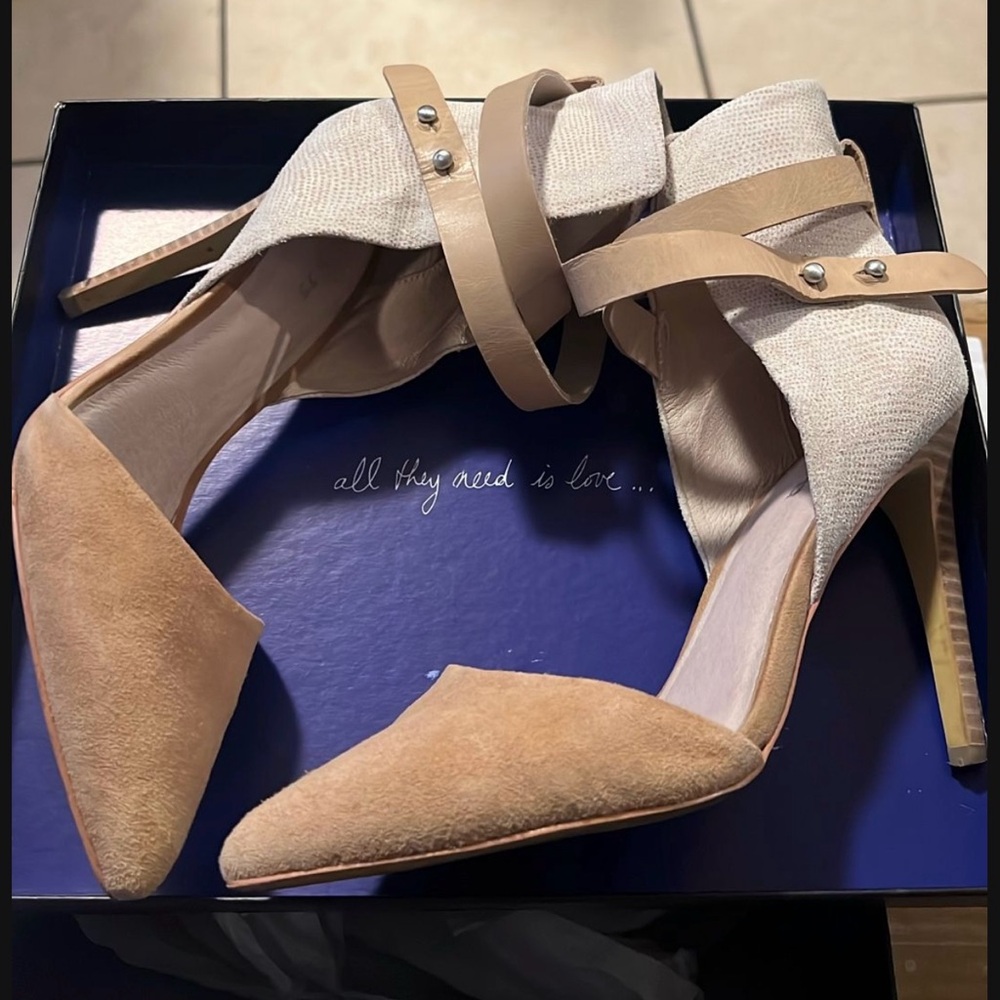 Joe's Jeans Tan and Cream Heels